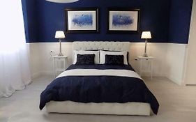 Hs4U The Blue Charm Suite Apartment